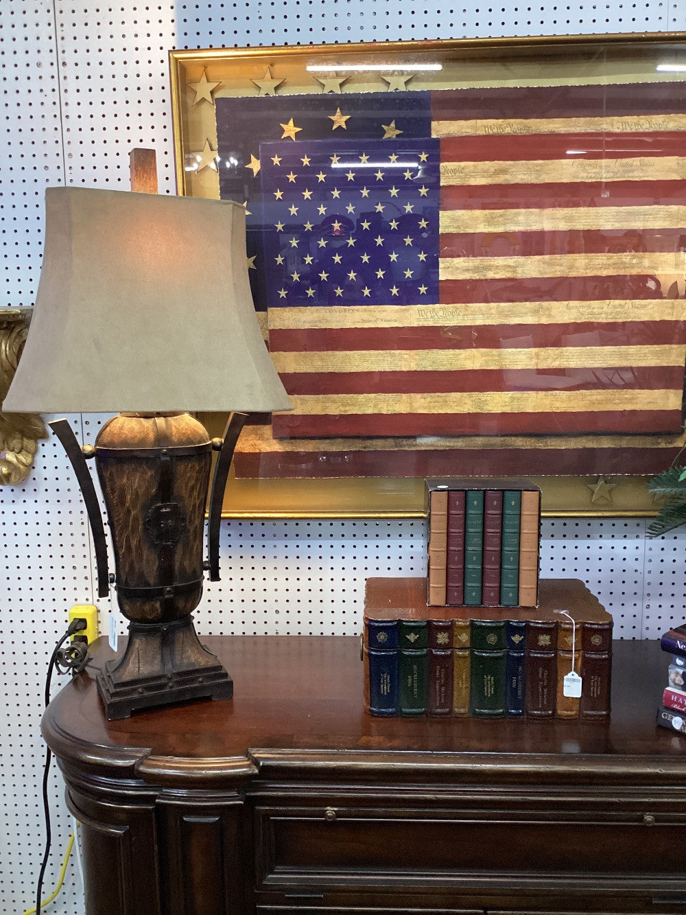 Carved wood Table Lamp|4554