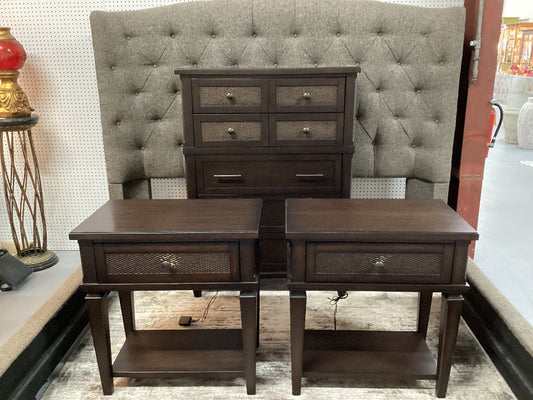Set of 3 end tables and chest|4608