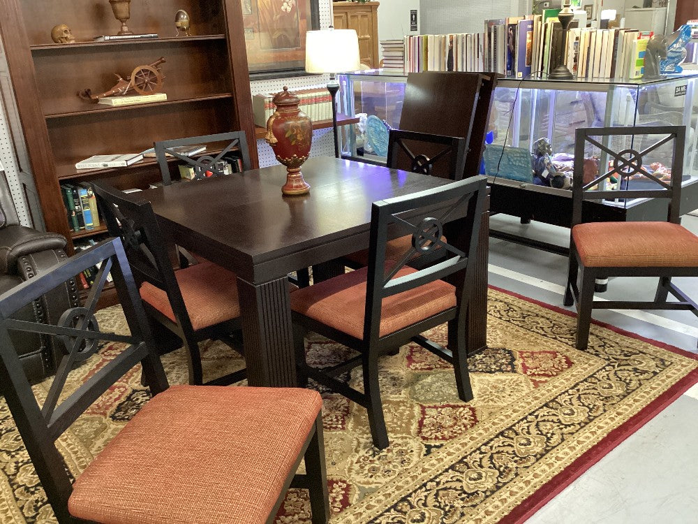Dark wood dining table with 6 chairs and 2 leafs|4757