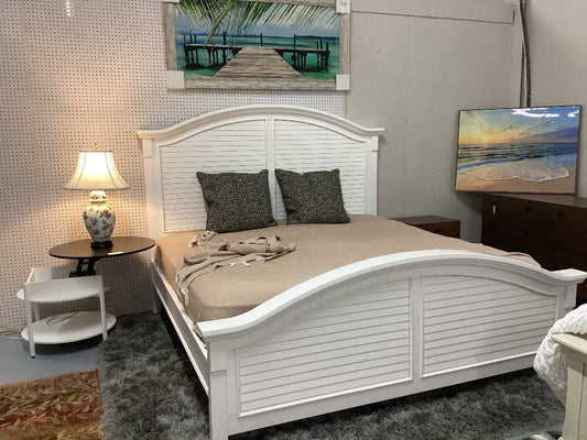 King white wood bed|4891