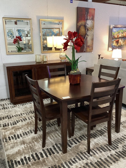 Dining table with 4 chairs|5042