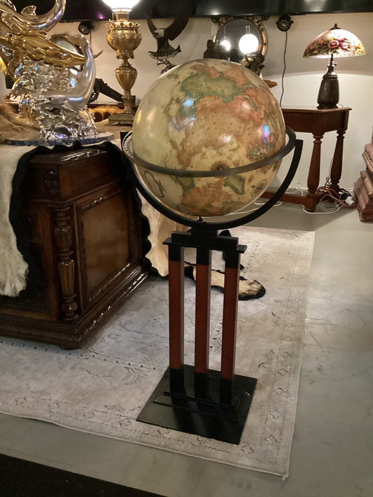 Globe on stand|5307