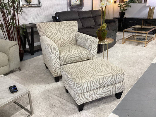 Lazy boy Upholstered accent chair with ottoman|5310