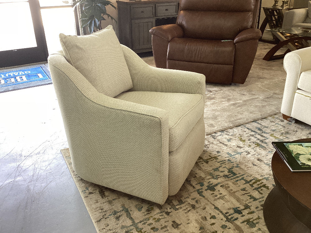 Decorator swivel accent chair|5357